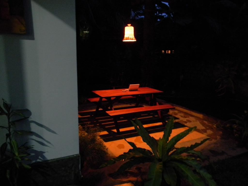 Om Villa Hikkaduwa Luaran gambar